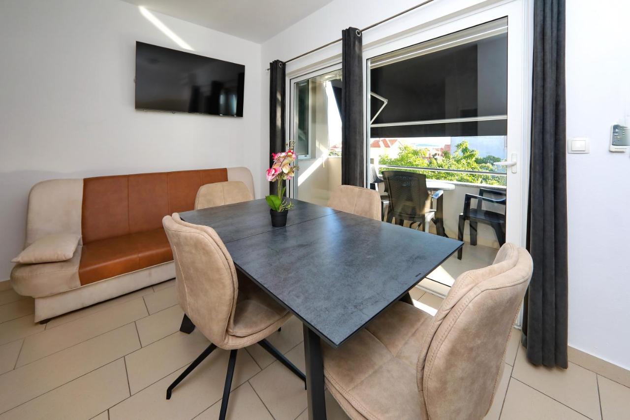 Apartments Neli بيبينيا المظهر الخارجي الصورة
