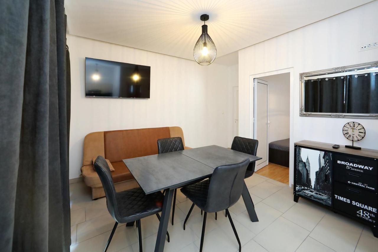 Apartments Neli بيبينيا المظهر الخارجي الصورة