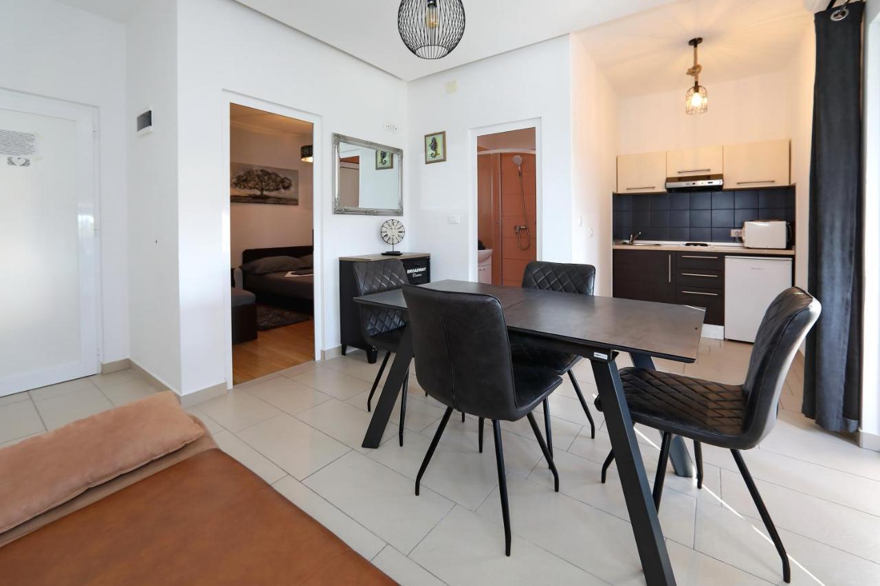 Apartments Neli بيبينيا المظهر الخارجي الصورة