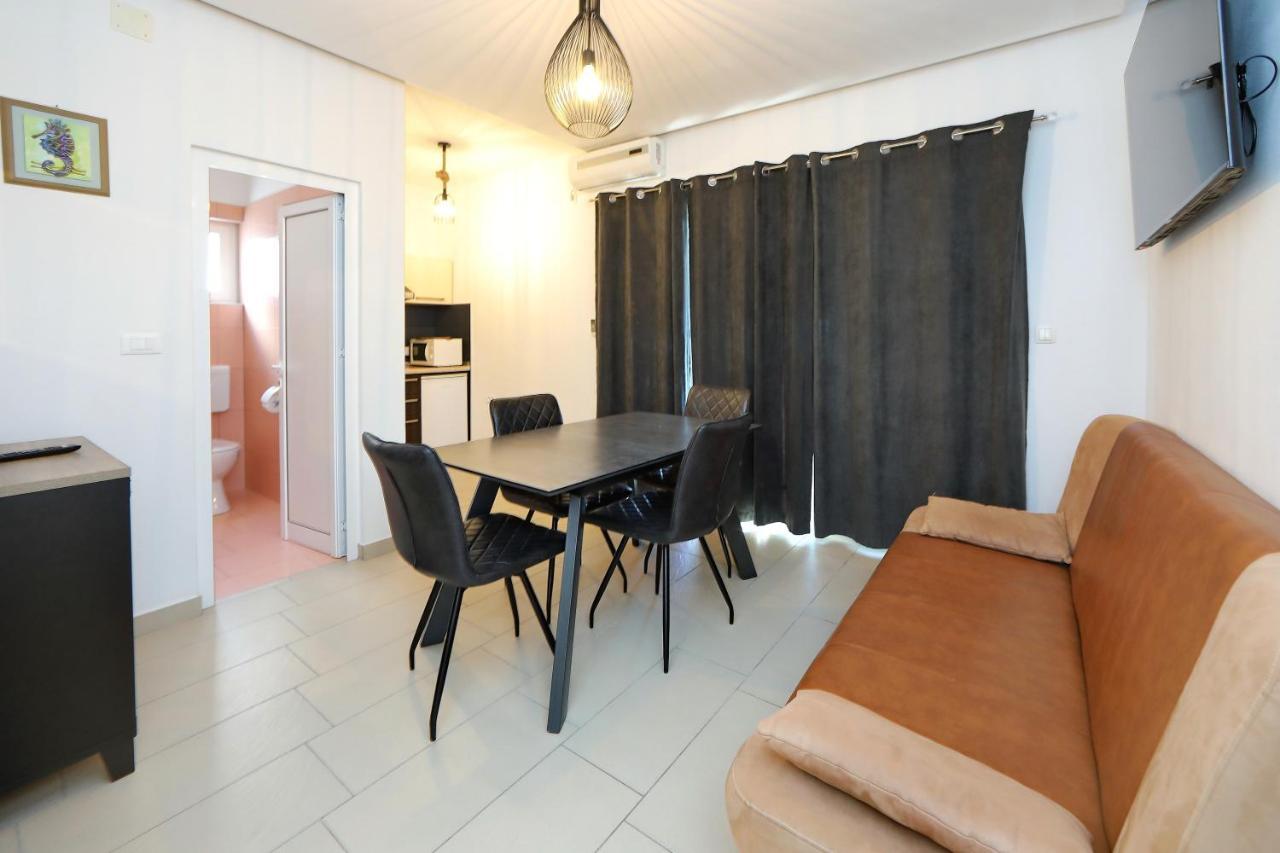 Apartments Neli بيبينيا المظهر الخارجي الصورة