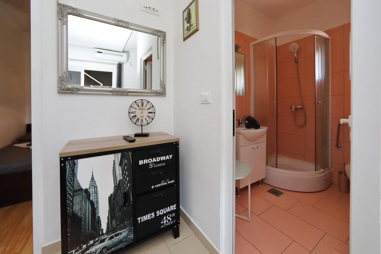 Apartments Neli بيبينيا المظهر الخارجي الصورة