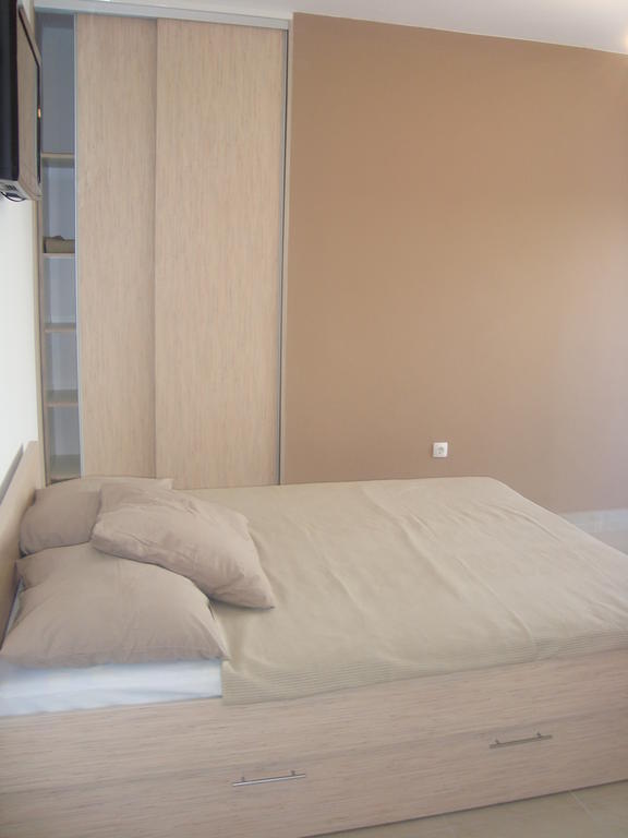 Apartments Neli بيبينيا الغرفة الصورة