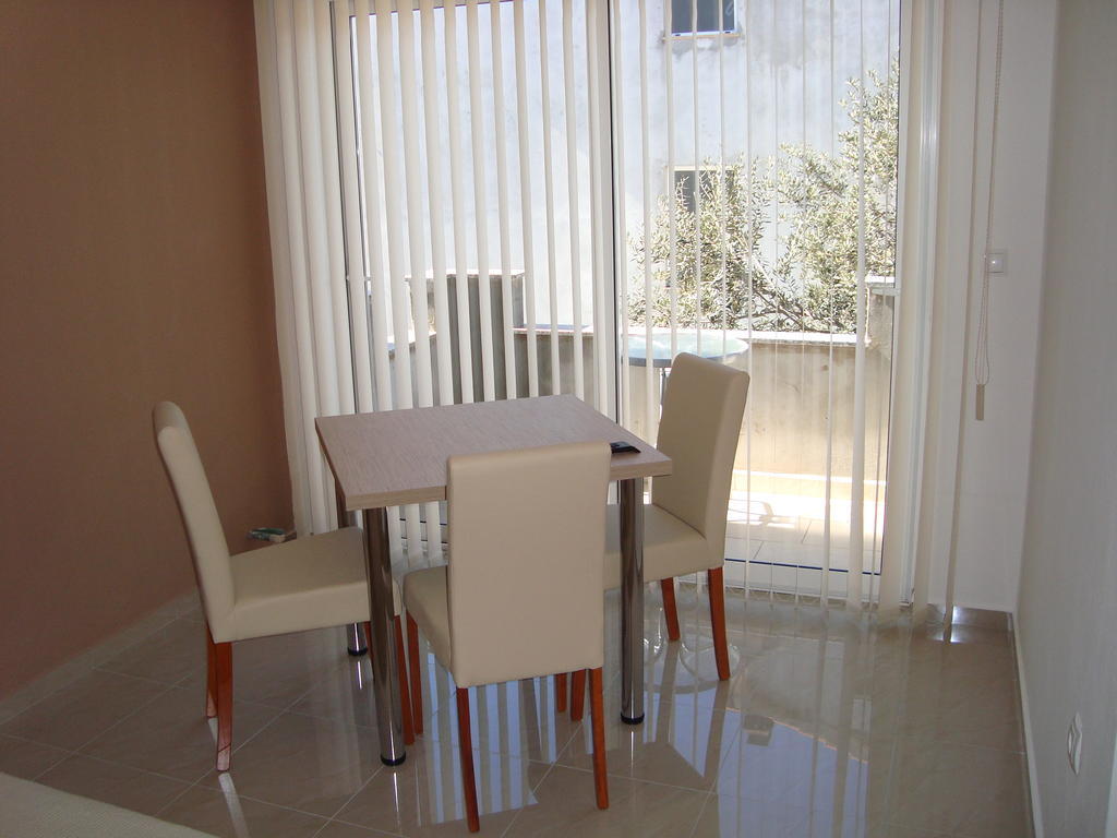 Apartments Neli بيبينيا الغرفة الصورة