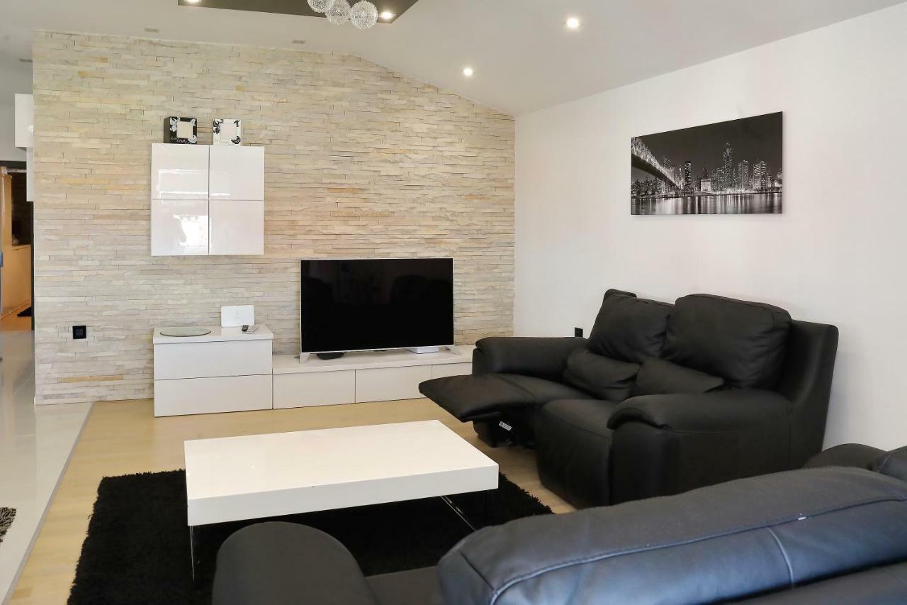 Apartments Neli بيبينيا المظهر الخارجي الصورة