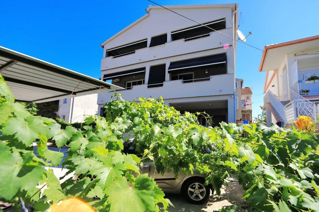 Apartments Neli بيبينيا المظهر الخارجي الصورة