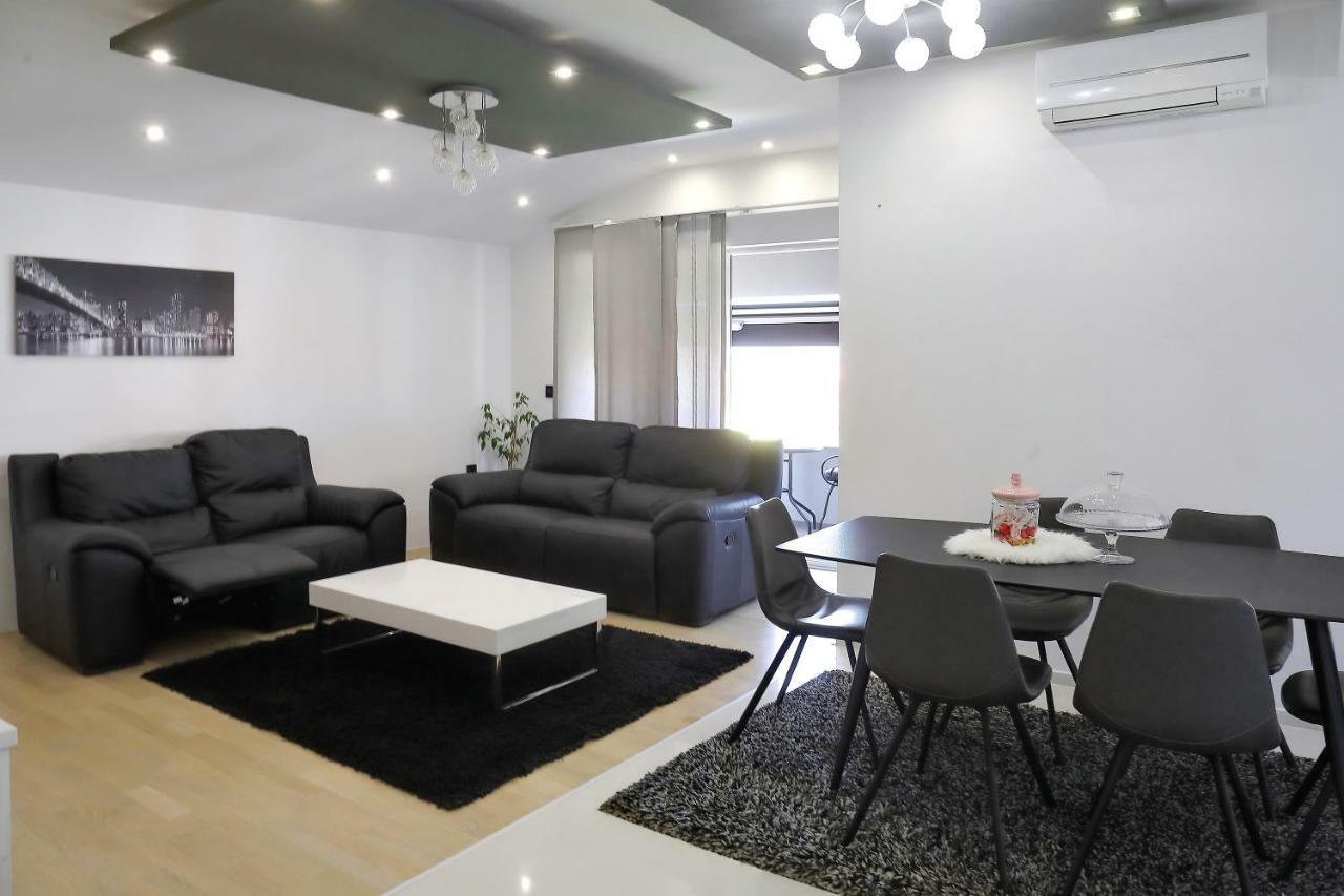 Apartments Neli بيبينيا المظهر الخارجي الصورة