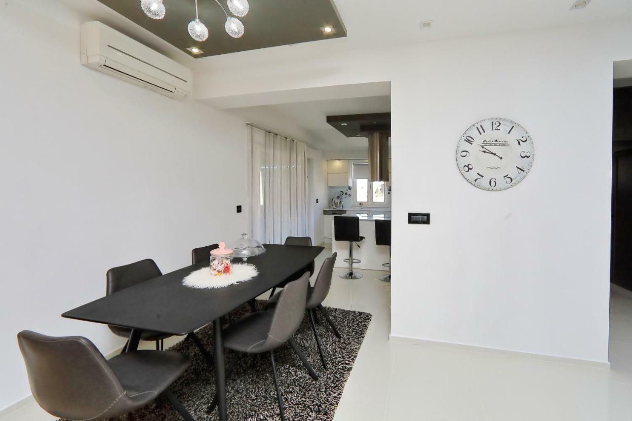 Apartments Neli بيبينيا المظهر الخارجي الصورة