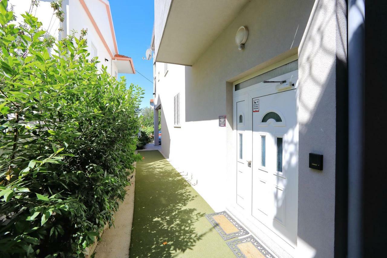 Apartments Neli بيبينيا المظهر الخارجي الصورة